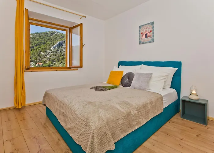 Apartamento With Parking Space Hvar - 23410